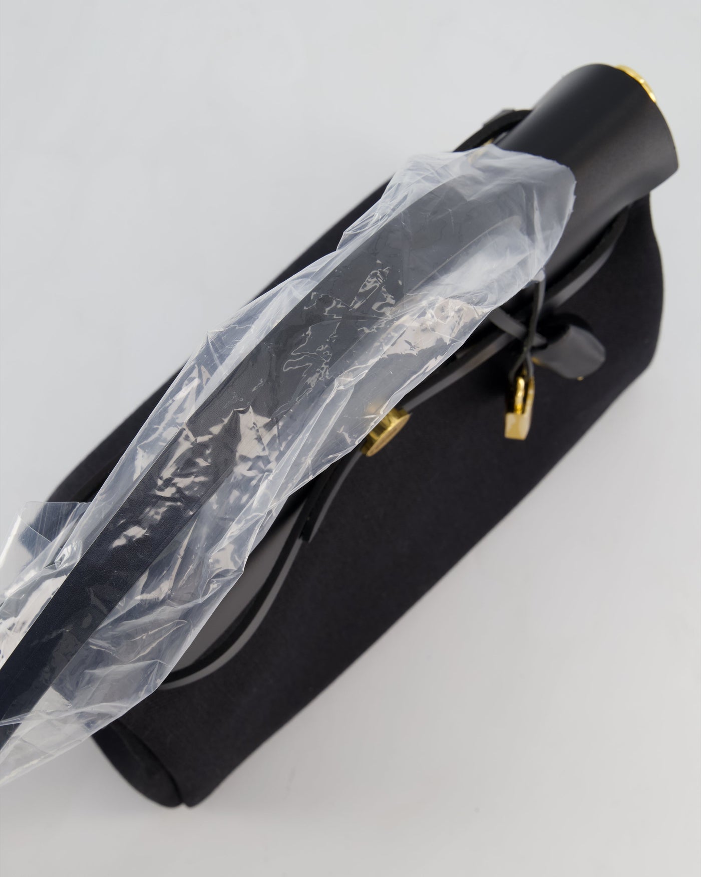 Hermes Herbag 31 Zip Bag in Noir Toile Officier Canvas, Noir Vache Hunter Leather with Gold Hardware - Product Image 18