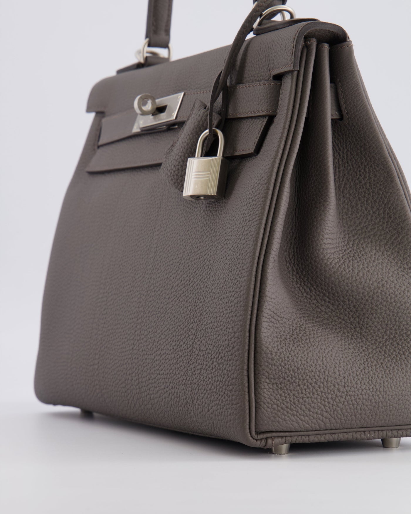 Hermes Kelly 28 Retourne HSS Bag in Gris Etain Togo Leather with Gris Perle Interior and Brushed Palladium Hardware - Product Image 14