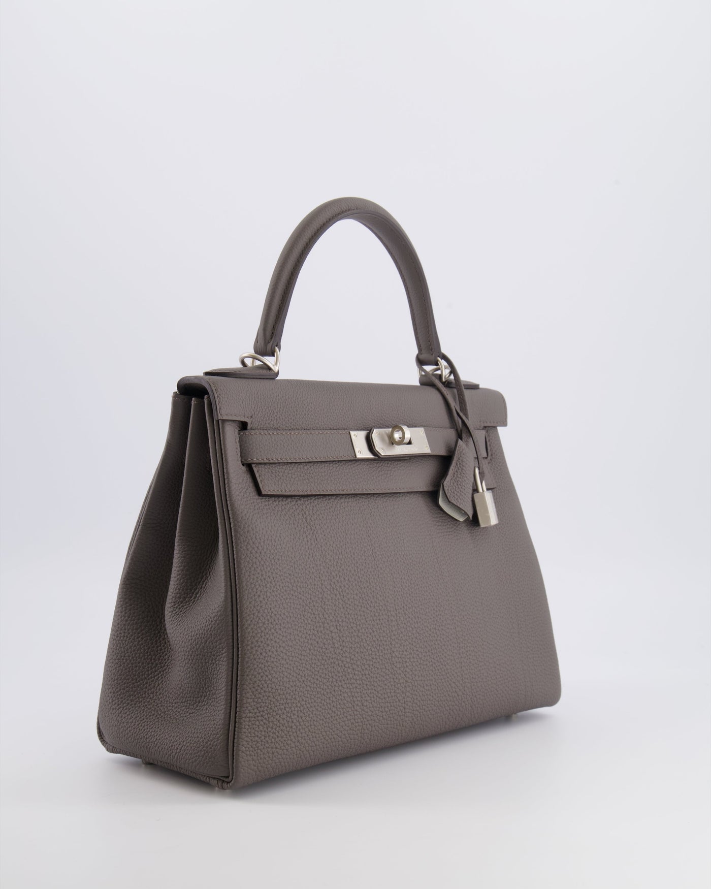 Hermes Kelly 28 Retourne HSS Bag in Gris Etain Togo Leather with Gris Perle Interior and Brushed Palladium Hardware - Product Image 4
