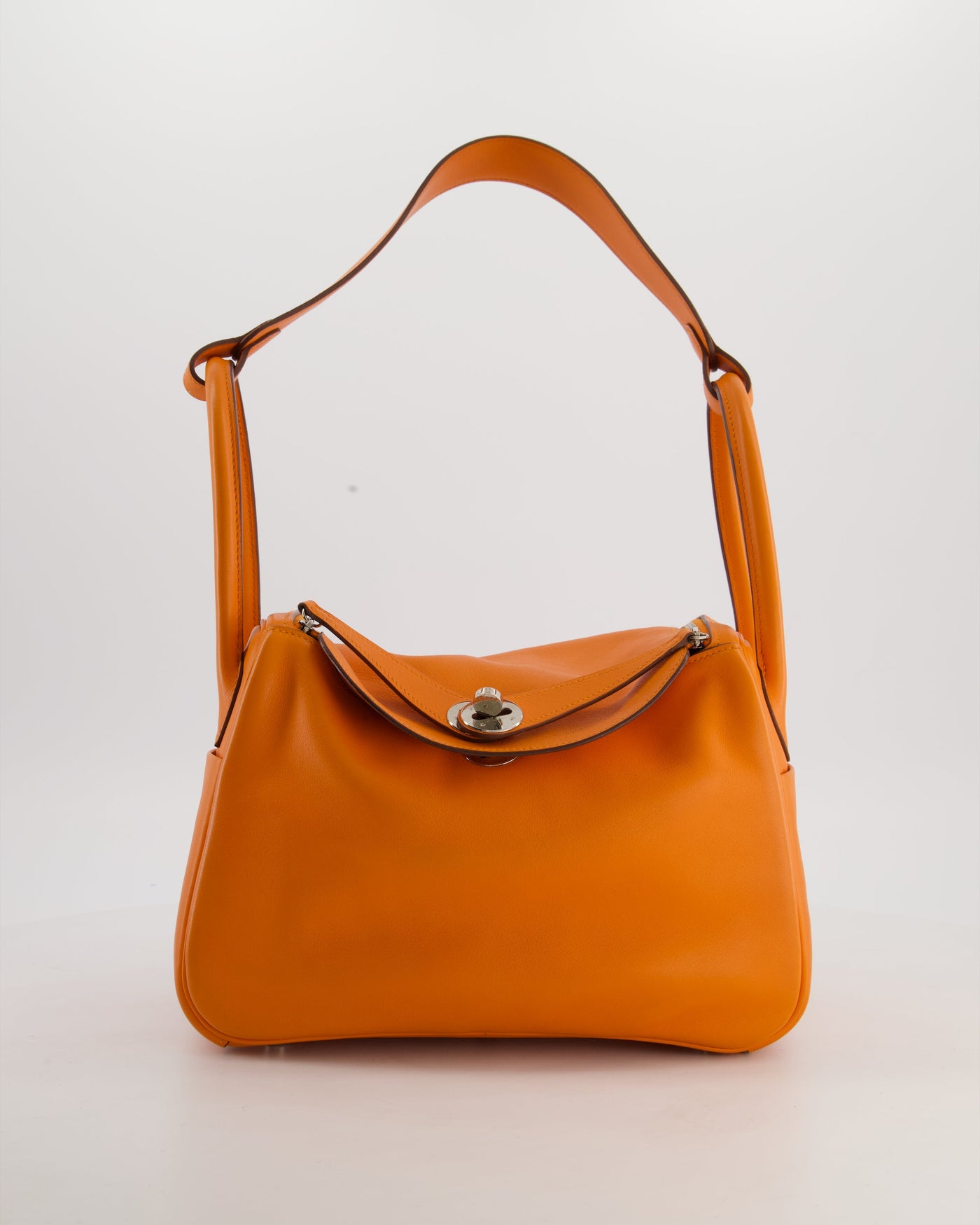 Hermes Lindy 26 Bag in Orange H Swift Leather with Palladium Hardware - Product Image 18