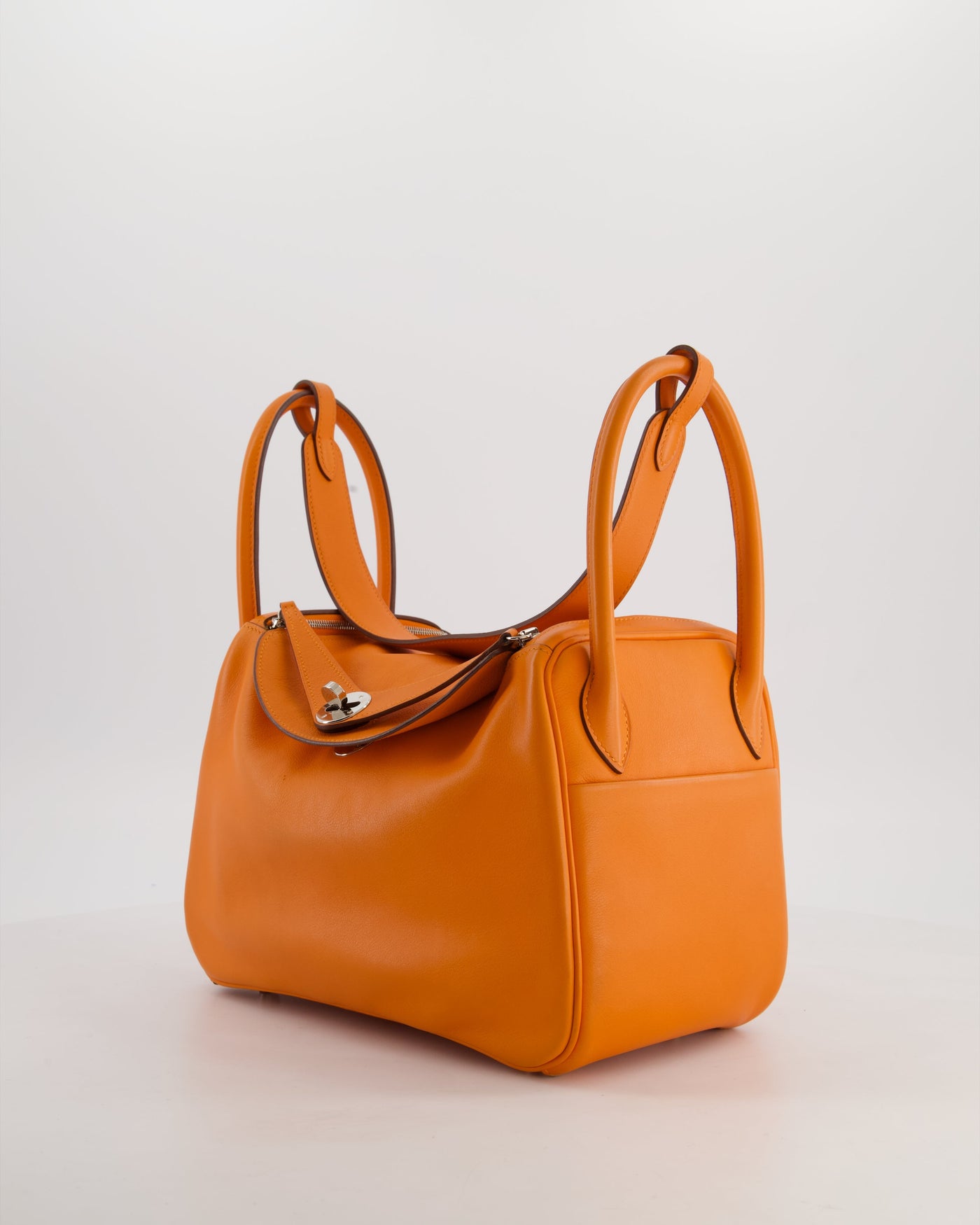 Hermes Lindy 26 Bag in Orange H Swift Leather with Palladium Hardware - Product Image 9