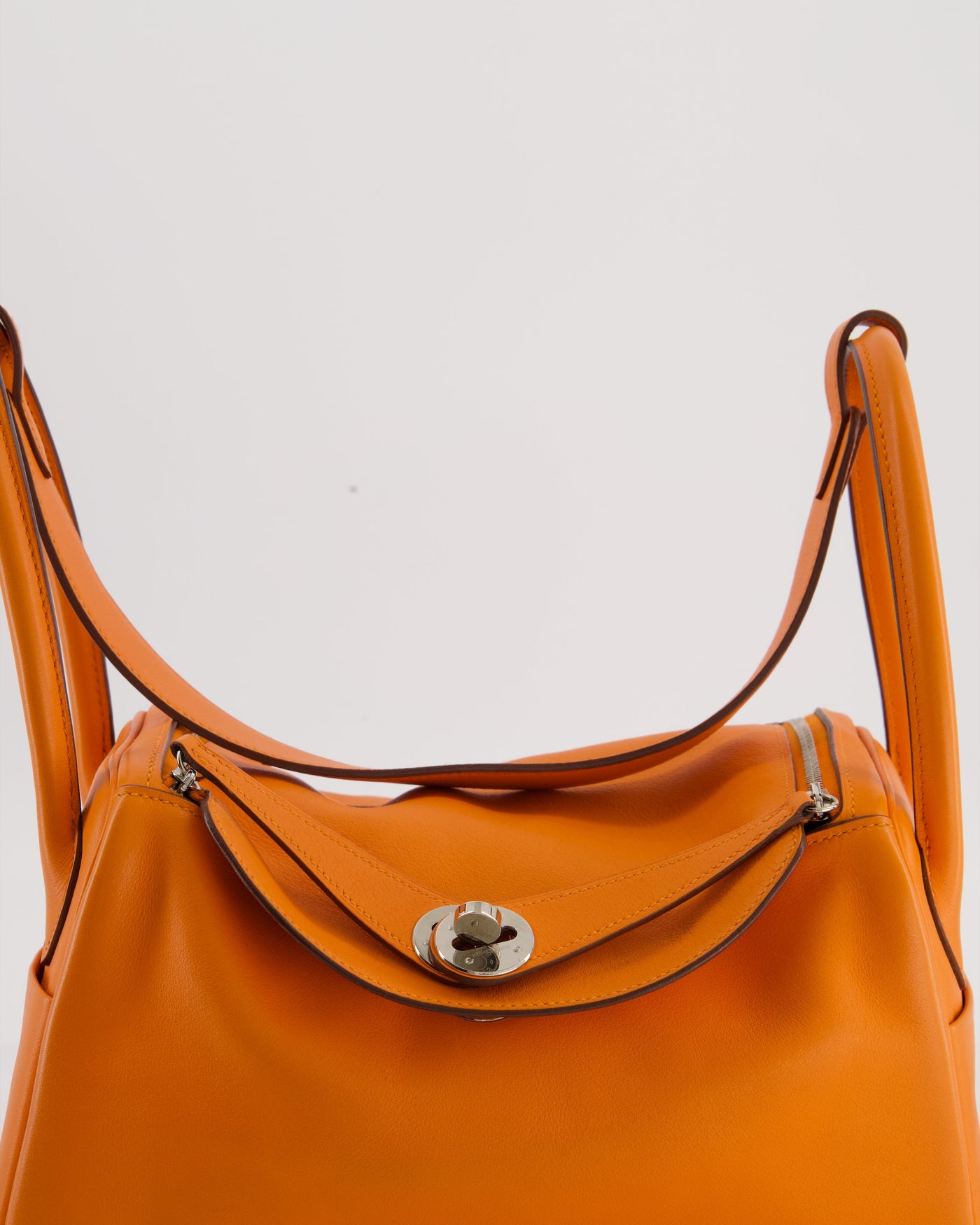 Hermes Lindy 26 Bag in Orange H Swift Leather with Palladium Hardware - Product Image 17