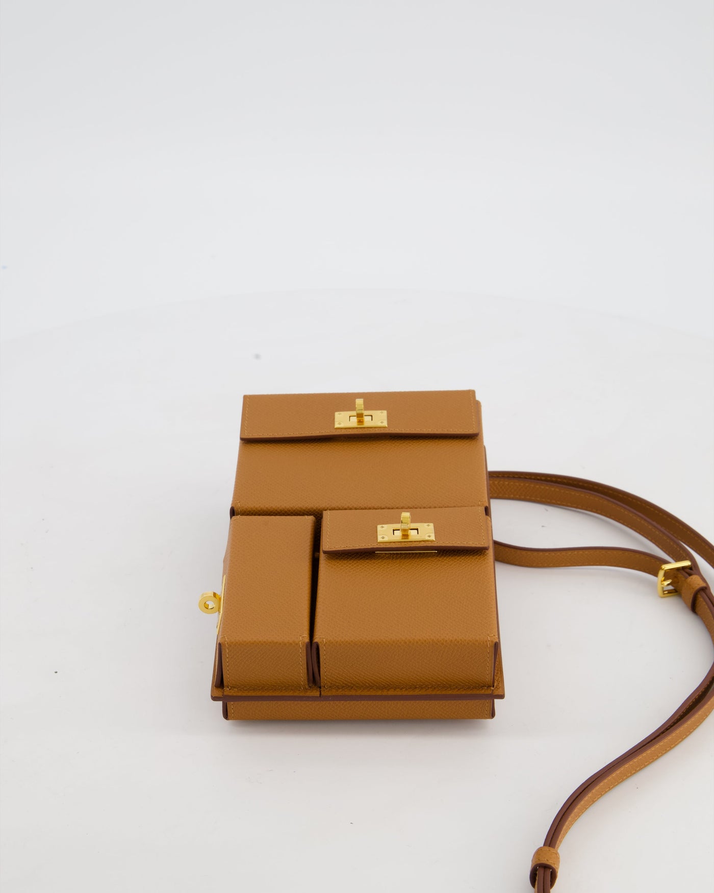 Hermes Kelly Multipocket To Go Pouch in Gold Epsom Leather with Gold Hardware - Product Image 17