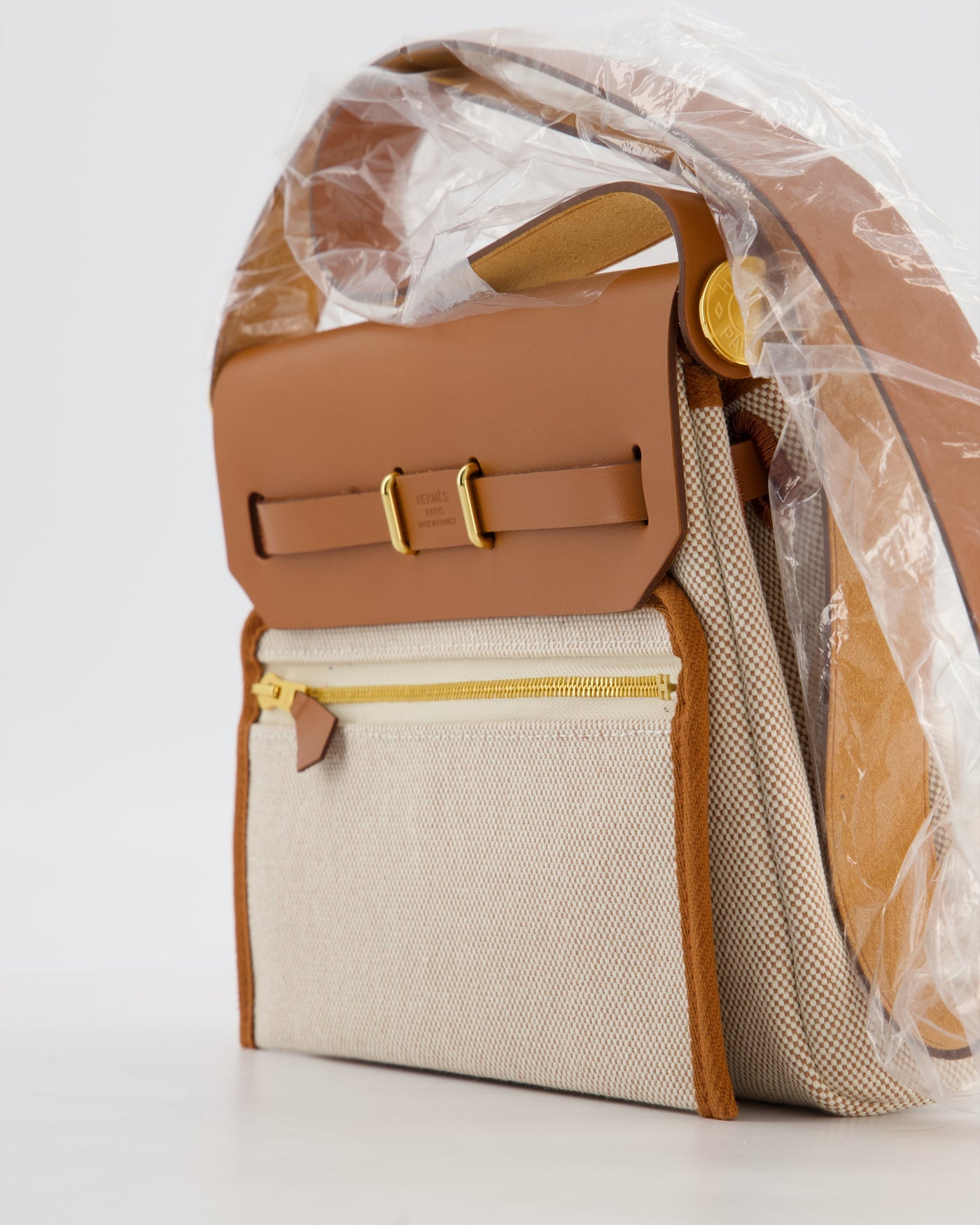 *HOT* Hermes Herbag Zip 20 Bag in Fauve Vache Hunter Leather & Ecru/Beige Viking Canvas with Gold Hardware - Product Image 11
