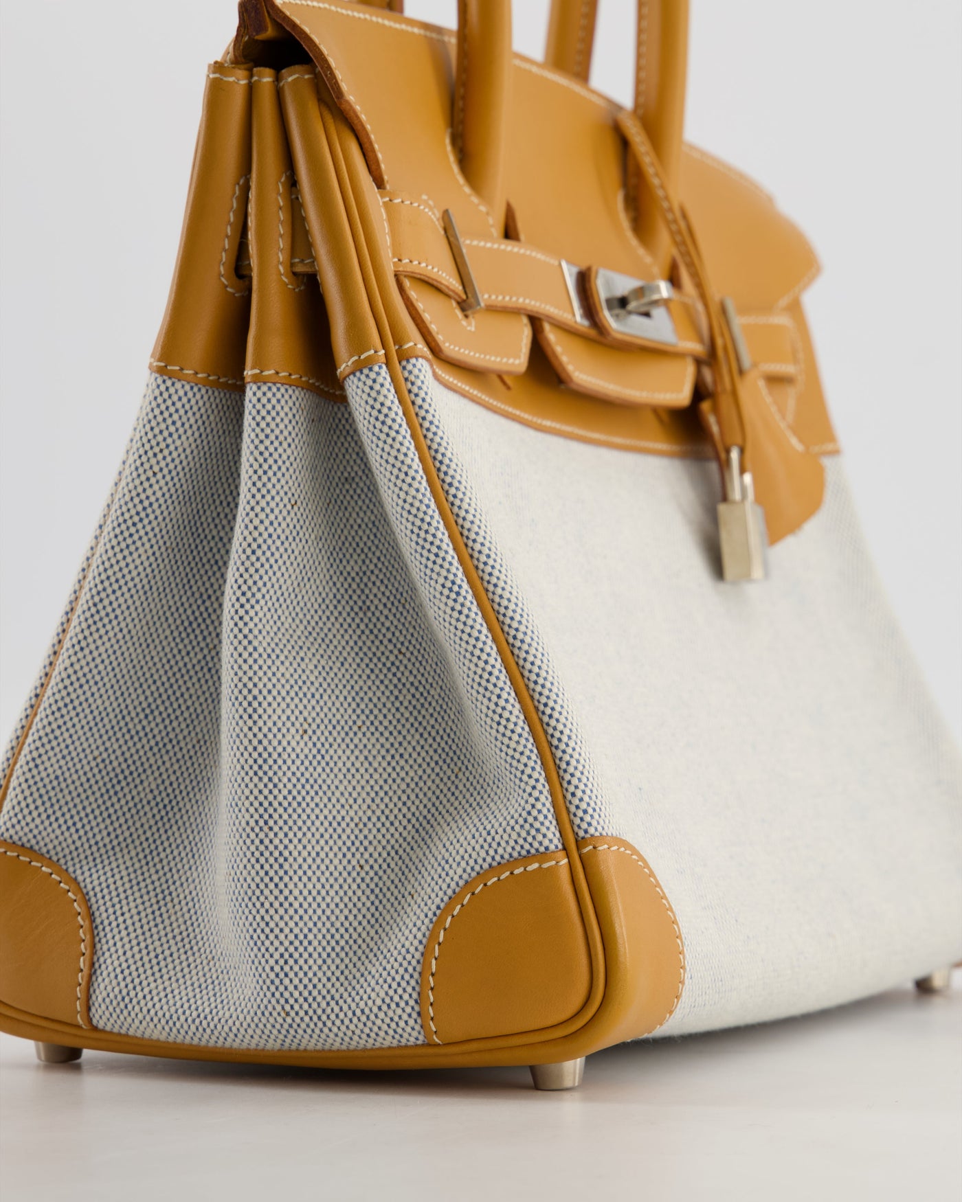 *RARE* Hermes Birkin 30 Retourne Toile Bag in Natural Sable Vache Naturelle Leather & Écru/Ciel Cross Toile Canvas with Palladium Hardware - Product Image 10