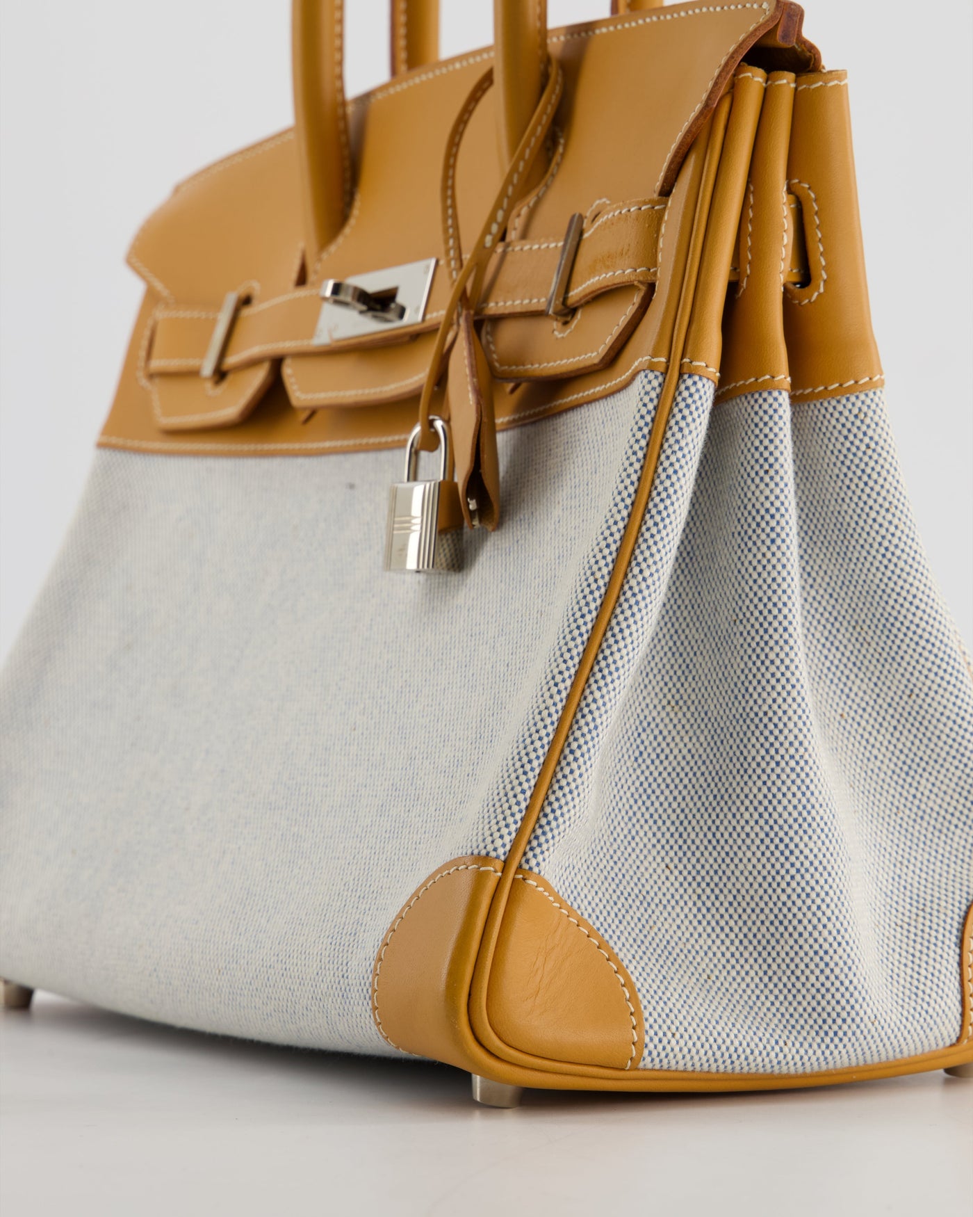 *RARE* Hermes Birkin 30 Retourne Toile Bag in Natural Sable Vache Naturelle Leather & Écru/Ciel Cross Toile Canvas with Palladium Hardware - Product Image 11