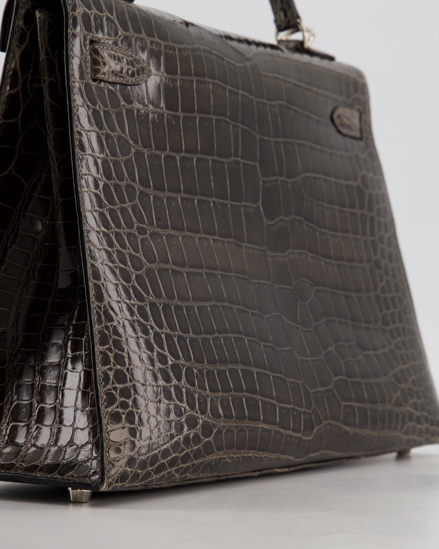 Hermes Kelly 32 Sellier Bag in Graphite Shiny Porosus Crocodile Leather with Palladium Hardware - Product Image 13