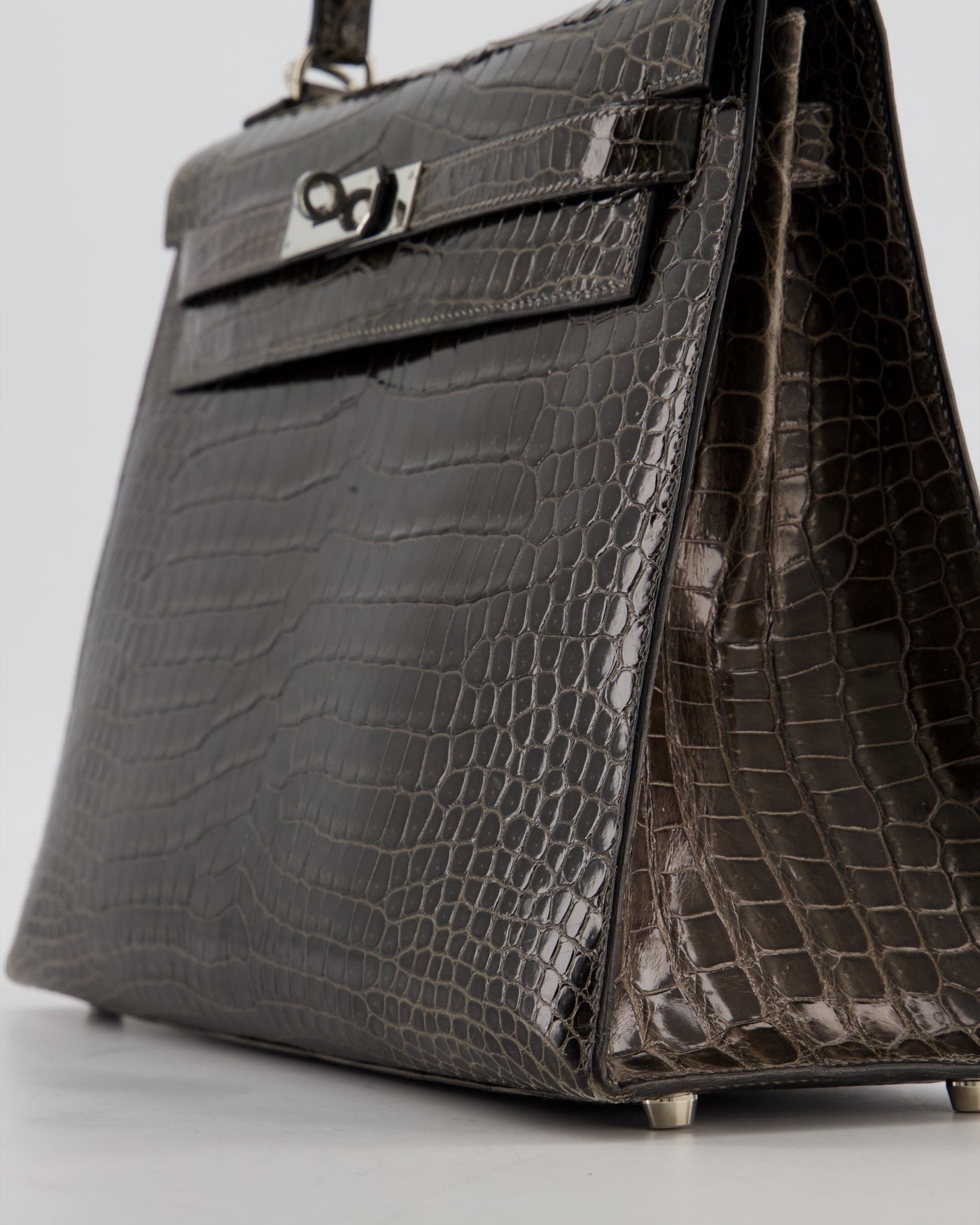 Hermes Kelly 32 Sellier Bag in Graphite Shiny Porosus Crocodile Leather with Palladium Hardware - Product Image 11