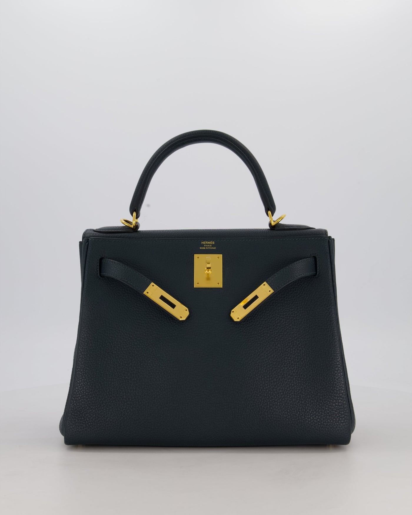 Hermes Kelly 28 Retourne Bag in Vert Cypress Togo Leather with Gold Hardware - Product Image 2