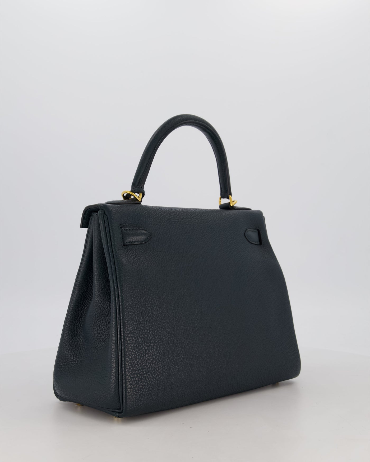 Hermes Kelly 28 Retourne Bag in Vert Cypress Togo Leather with Gold Hardware - Product Image 8
