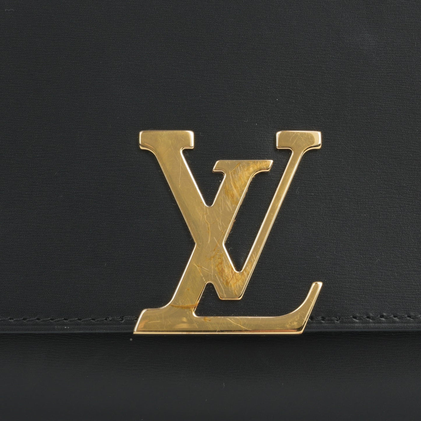Louis Vuitton Louis Vuitton - Chain Louise Clutch - Black Calfskin GHW - Product Image 6