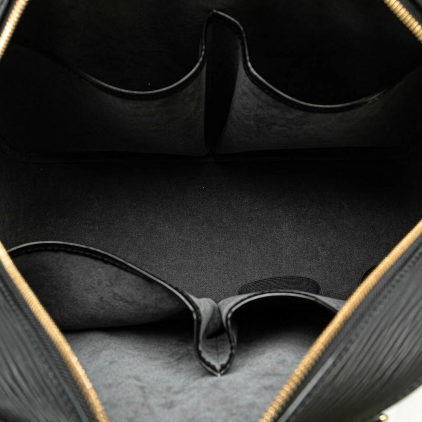 Louis Vuitton Noir Leather Handbag
