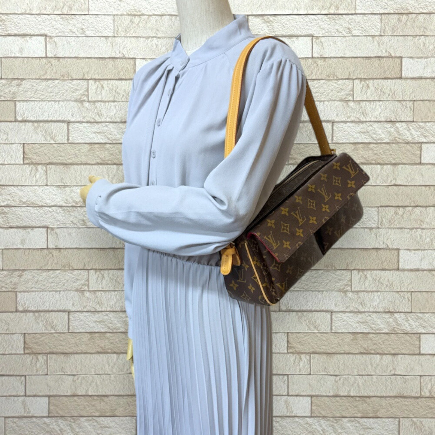 Louis Vuitton Monogram Canvas Shoulder Bag