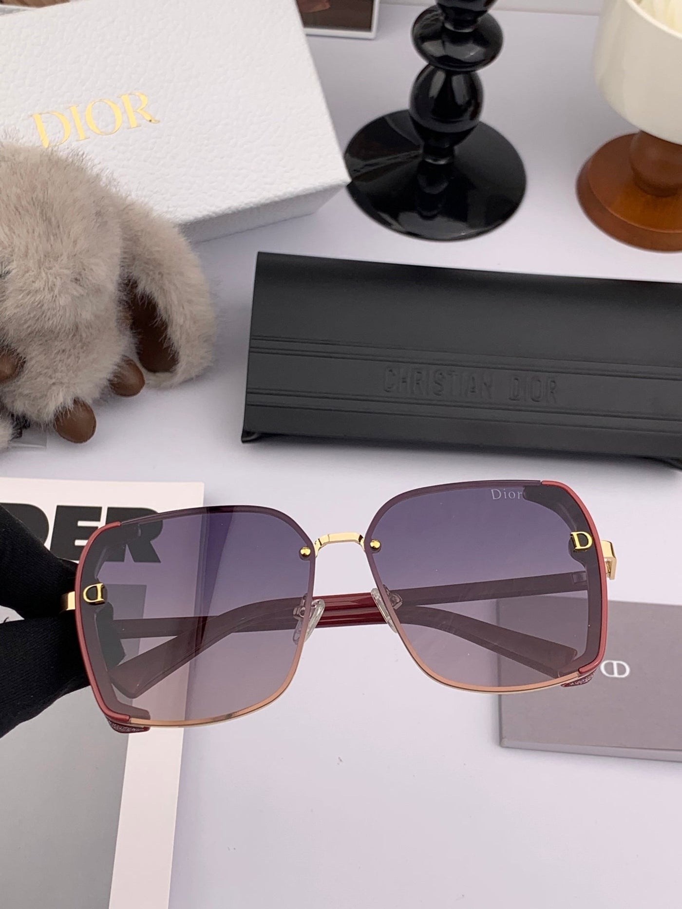 MONTAIGNE SUNGLASS IN ACETATE - Product Image 5