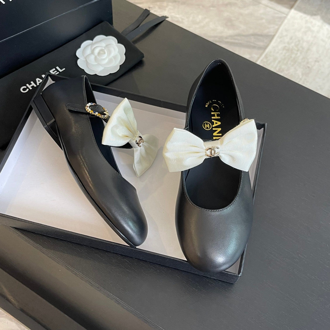 BALLET FLAT BLACK LAMBSKIN WITH WHITE BOW - Product Image 4