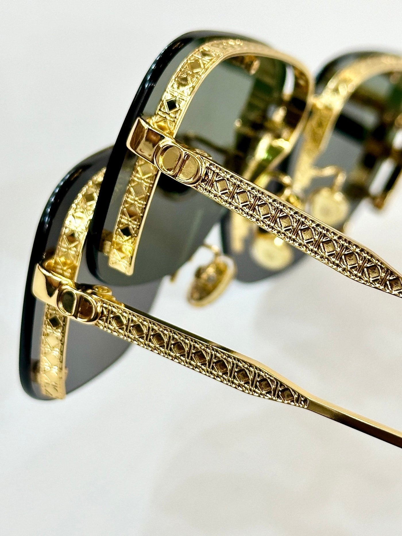 MONTAIGNE SUNGLASS NEODIOR A4U IN METAL - Product Image 9