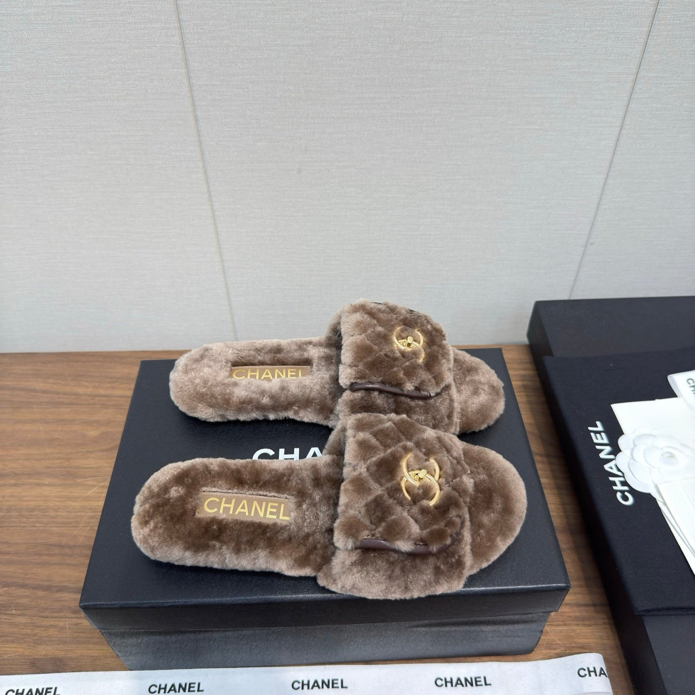 Chanel 25 Slipper Brown Smooth Lambwool 465600 - Product Image 6