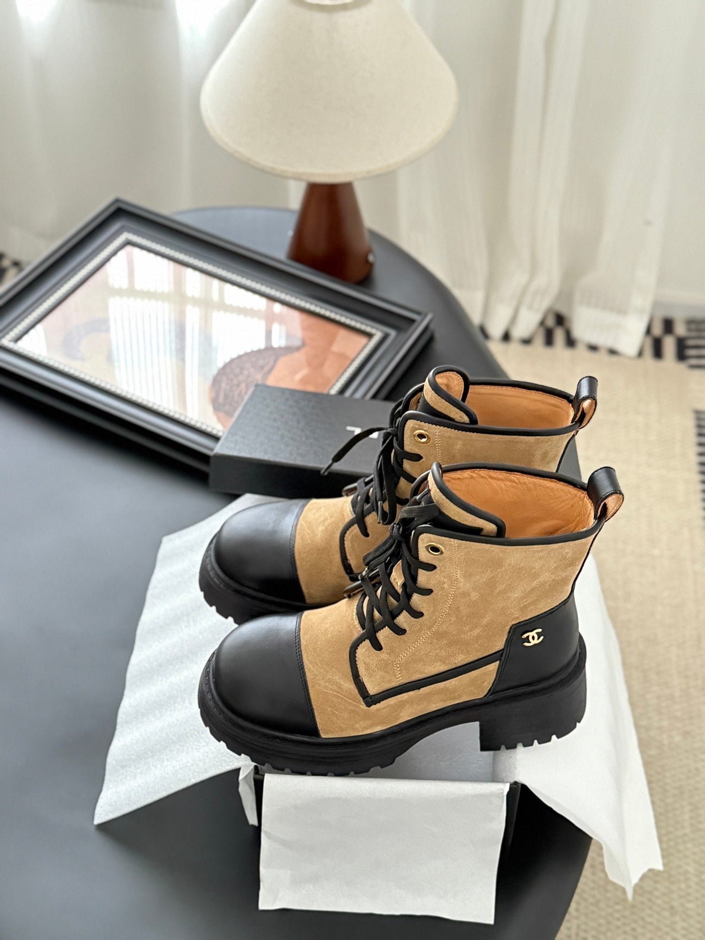 CC 25 ankle boots beige black suede sheepskin 458765 - Product Image 7