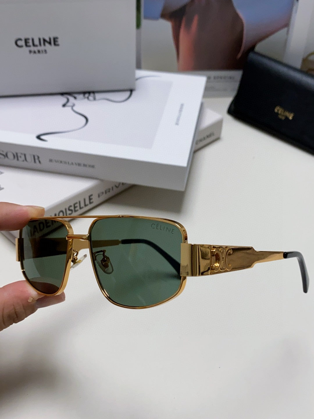 TRIOMPHE SUNGLASS 512997 IN GOLD METAL BLUE LENSES - Product Image 5