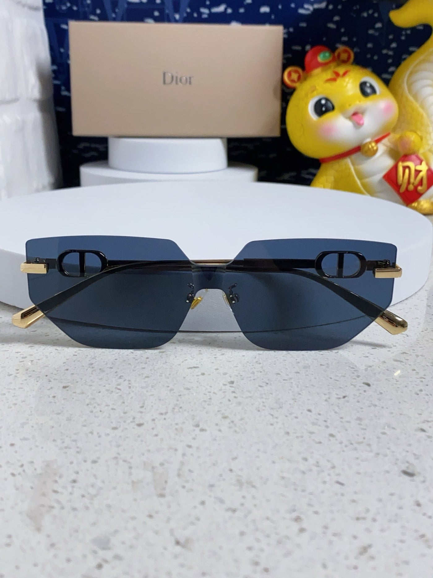 MONTAIGNE SUNGLASS 563194 IN GOLD METAL GREY LENSES - Product Image 3