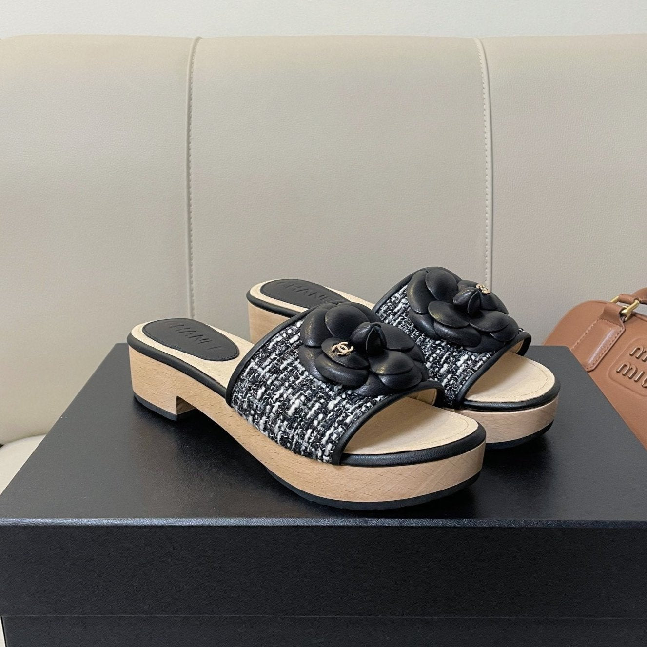 cc mule sandal 45 black white fabric beige calfskin | Studio Nafay