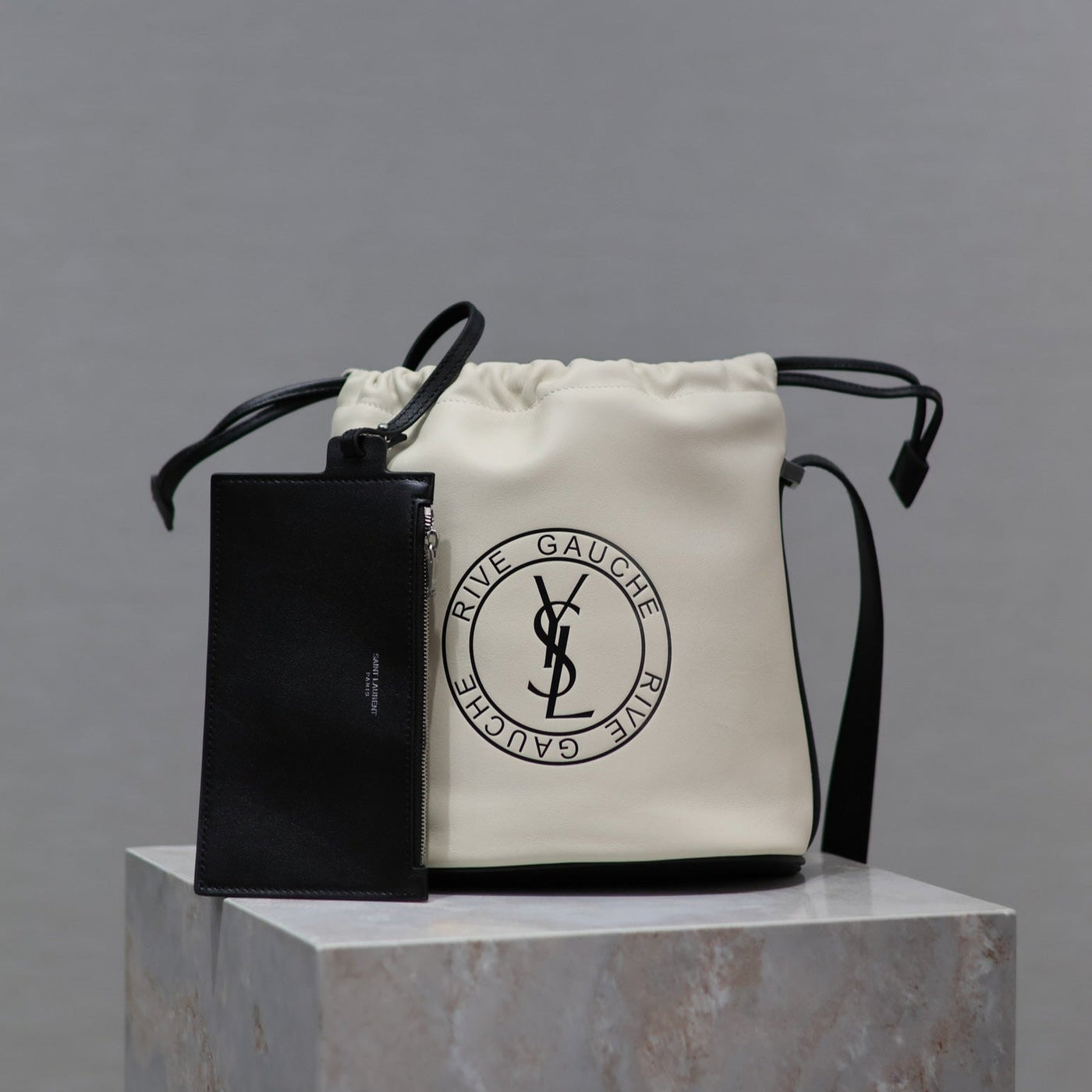 RIVE GAUCHE BUCKET BAG 23 IN WHITE CALFSKIN | Studio Nafay