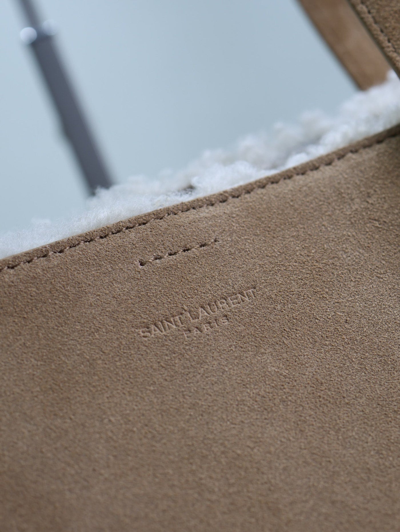 SHOPPING TOTE BAG 38 IN TAN BROWN SUEDE AND WHITE SHEARLING TRIM - Product Image 7