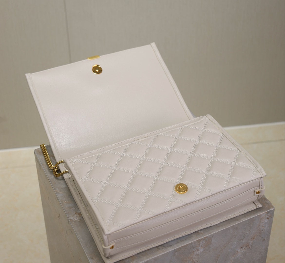 BECKY 26 IN WHITE QUILTED LAMBSKIN GOLD HARDWARE - Product Image 2