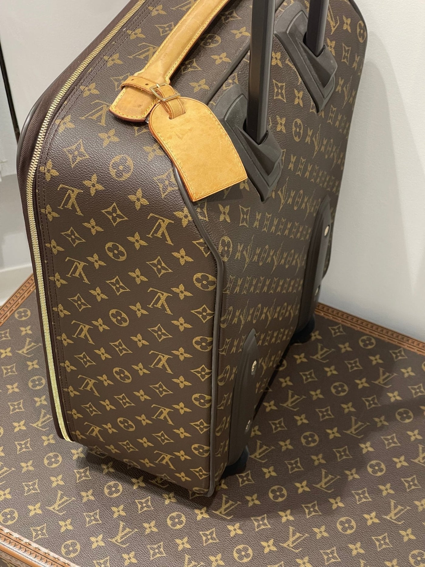 Louis Vuitton - Valise Pégase 45 monogramme