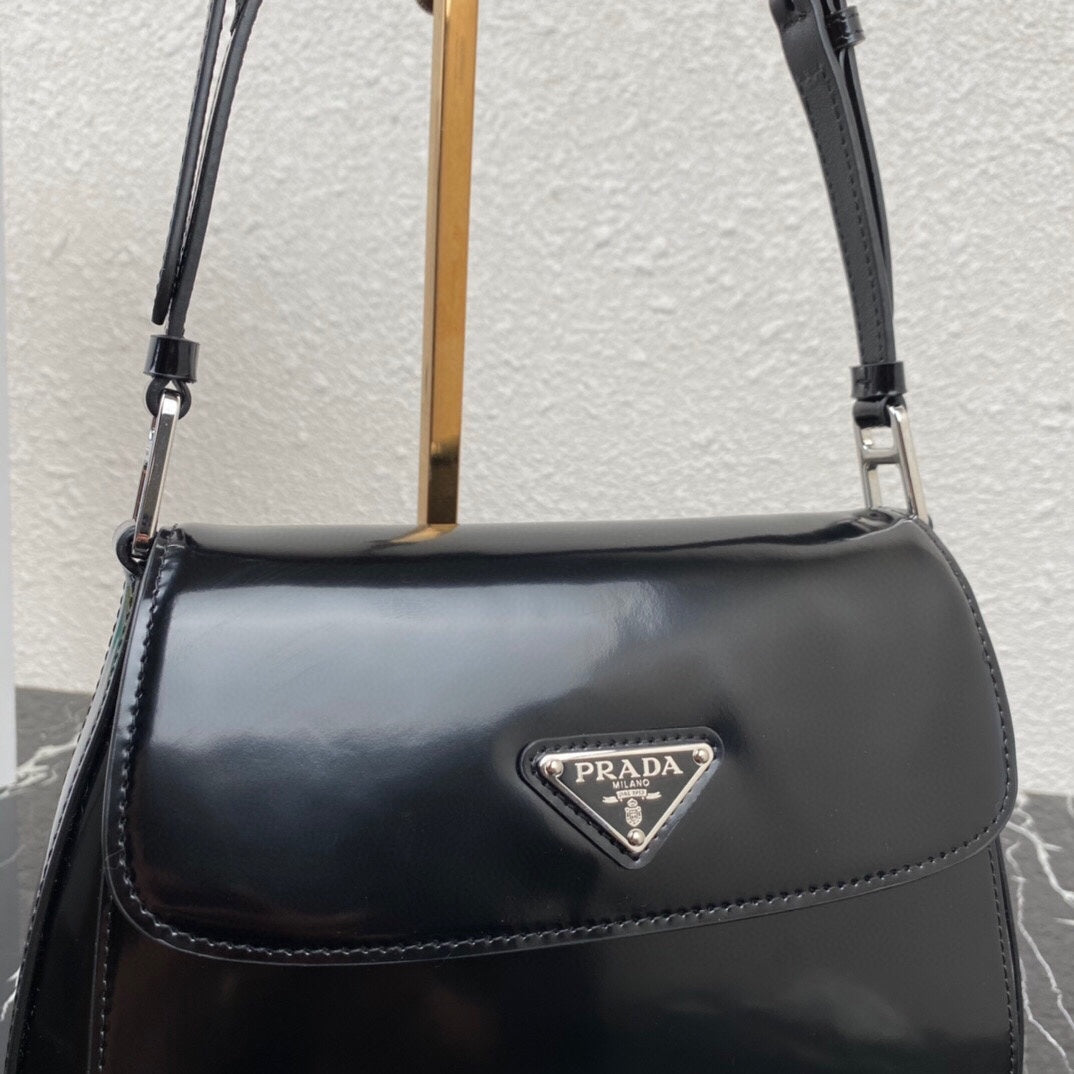 CLEO 24 BLACK BRUSHED LEATHER SHOULDER BAG - Product Image 4