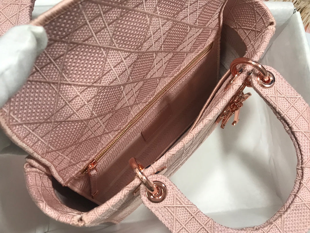 MEDIUM LADY D-LITE 24 PINK CANNAGE EMBROIDERY - Product Image 9