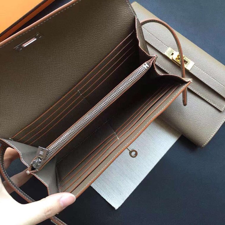HM KELLY CLASSIC WALLET 20.5 CEDAR CALFSKIN - Product Image 3