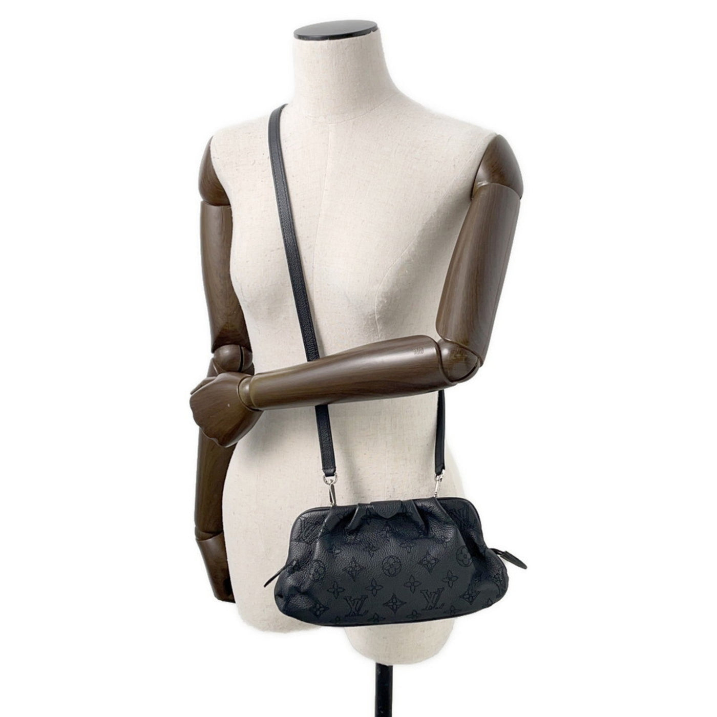 Louis Vuitton Exotic Black Clutch Bags - Product Image 4
