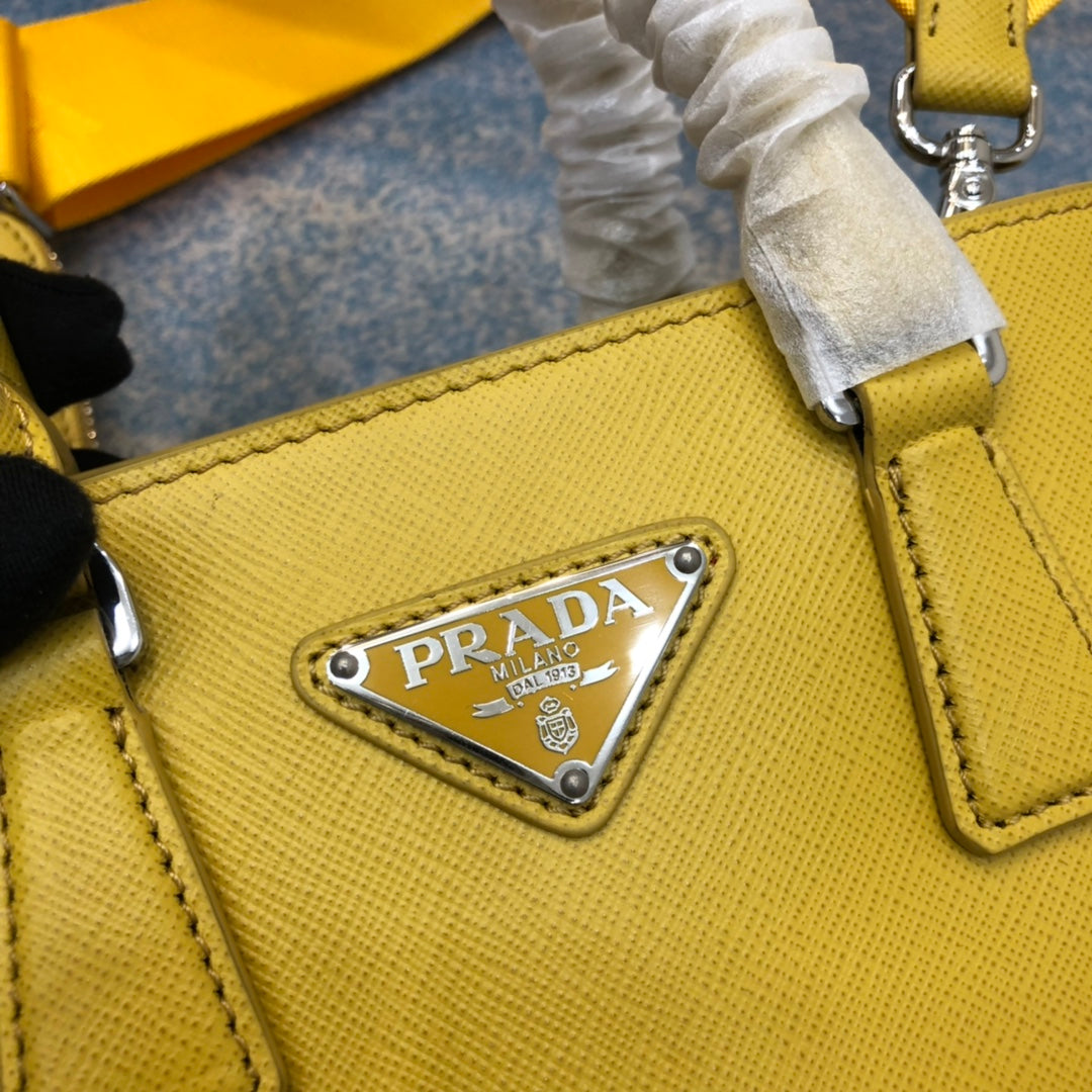PRA MINI 23 BAG IN SUNNY YELLOW SAFFIANO LEATHER - Product Image 3