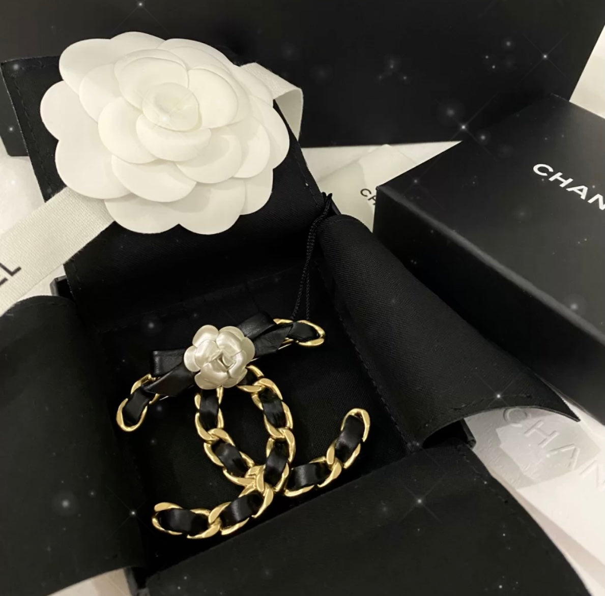 CC Brooch Gold 158839 - Product Image 3