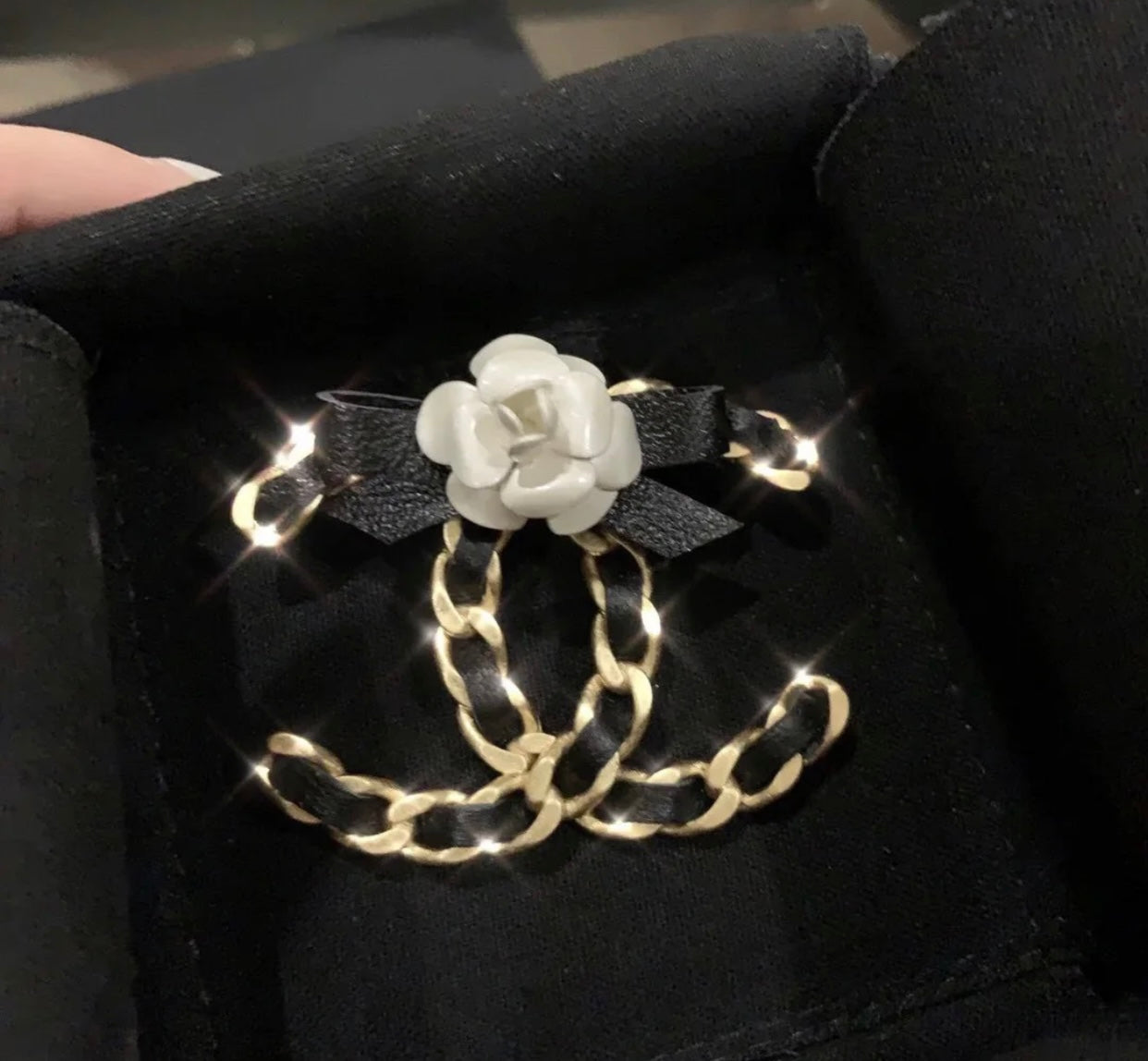 CC Brooch Gold 158839 - Product Image 4