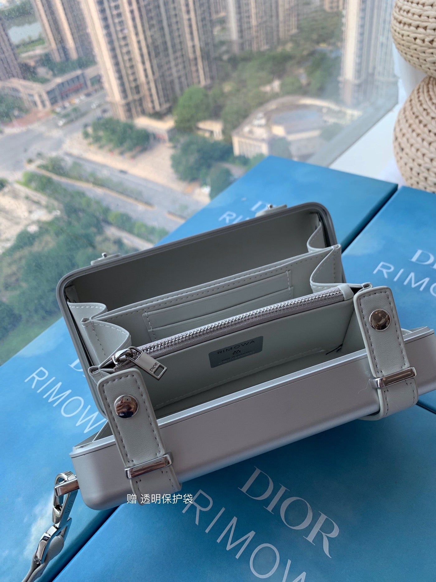 RIMOWA 20 CASE BAG IN GREY ALUMINUM MAGNESIUM - Product Image 4