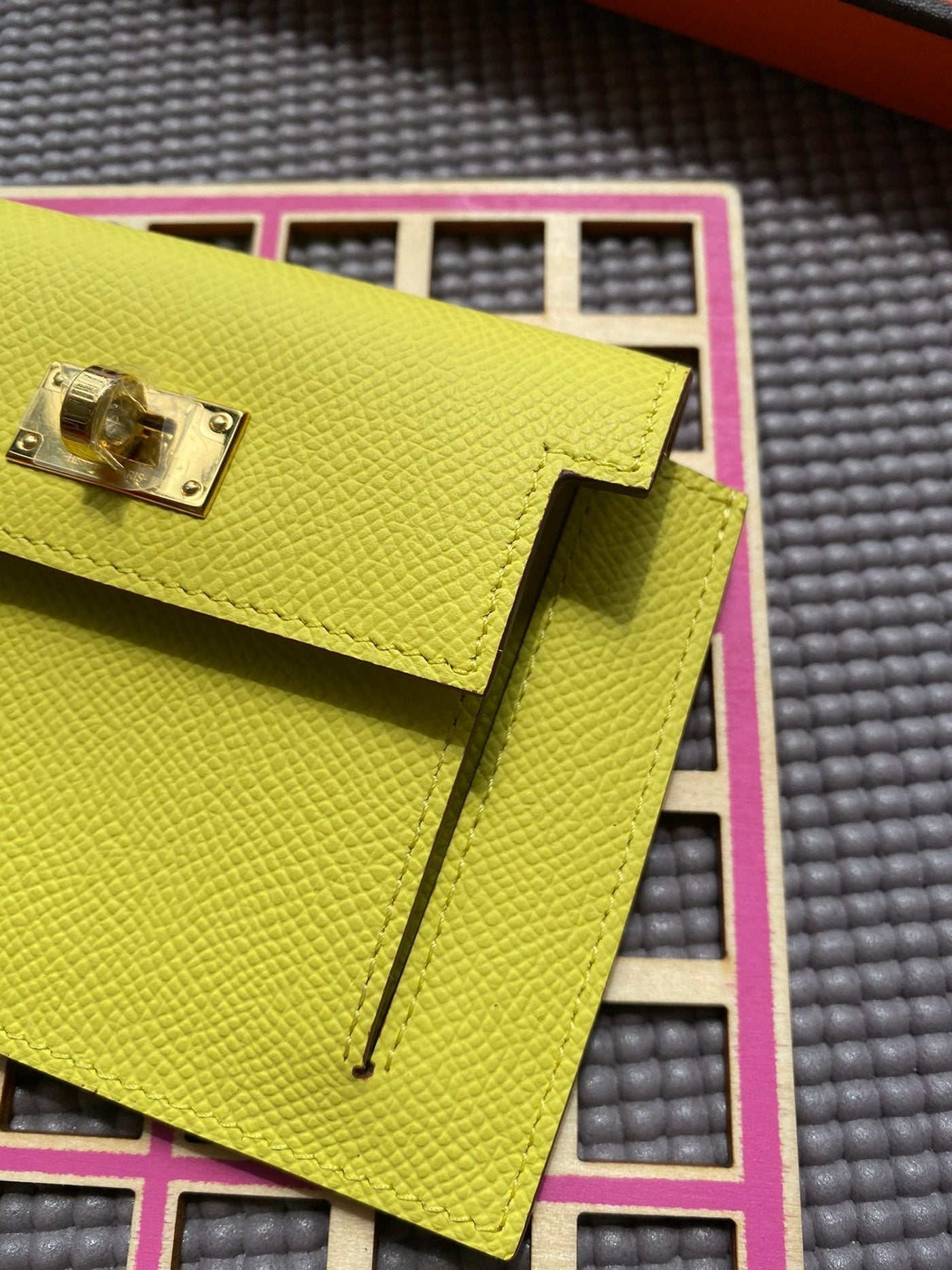 HM Kelly Pocket 13.5 Lime Epsom Ghw - Product Image 4