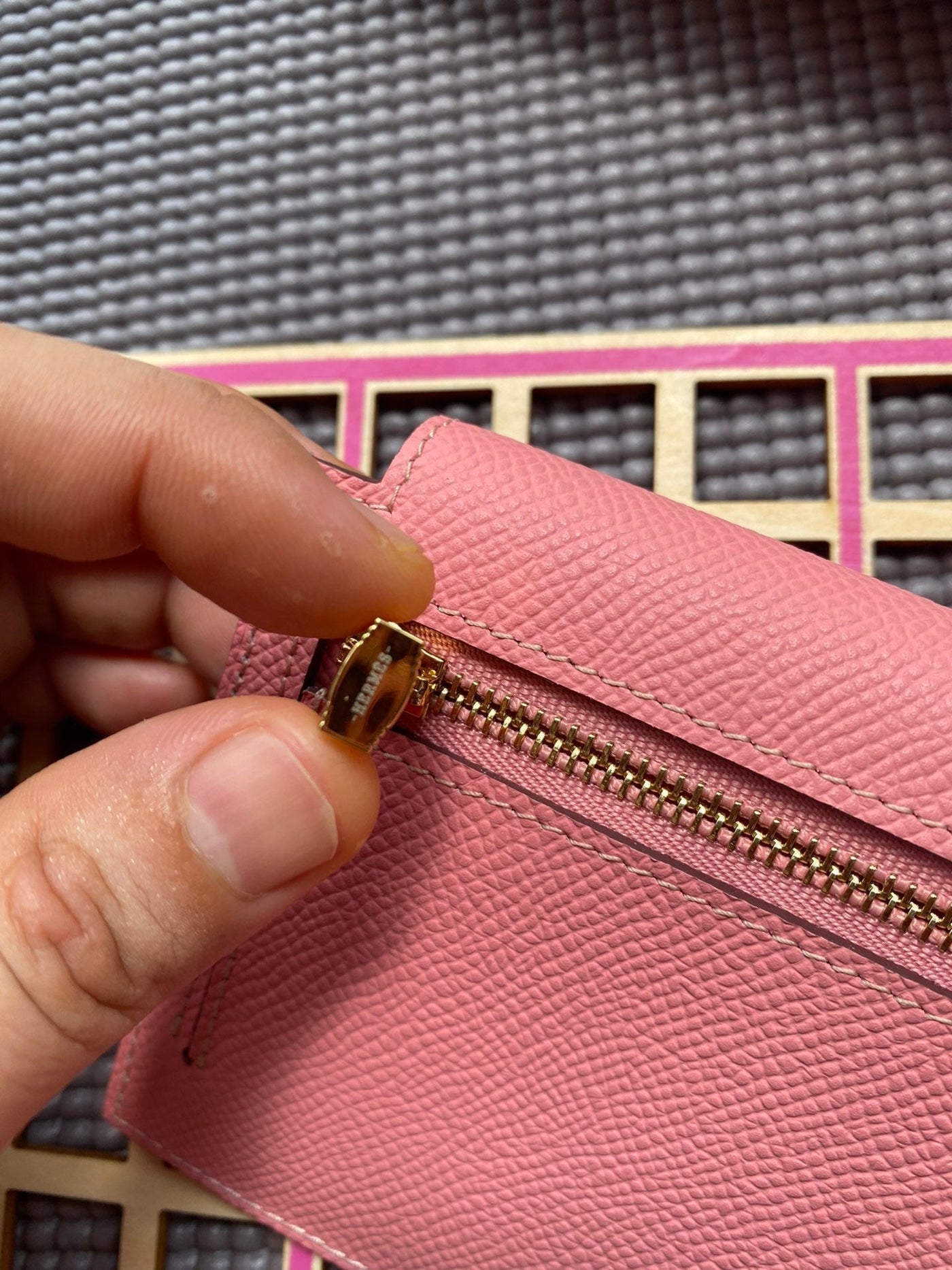 HM Kelly Pocket 13.5 Pink Epsom Ghw - Product Image 4