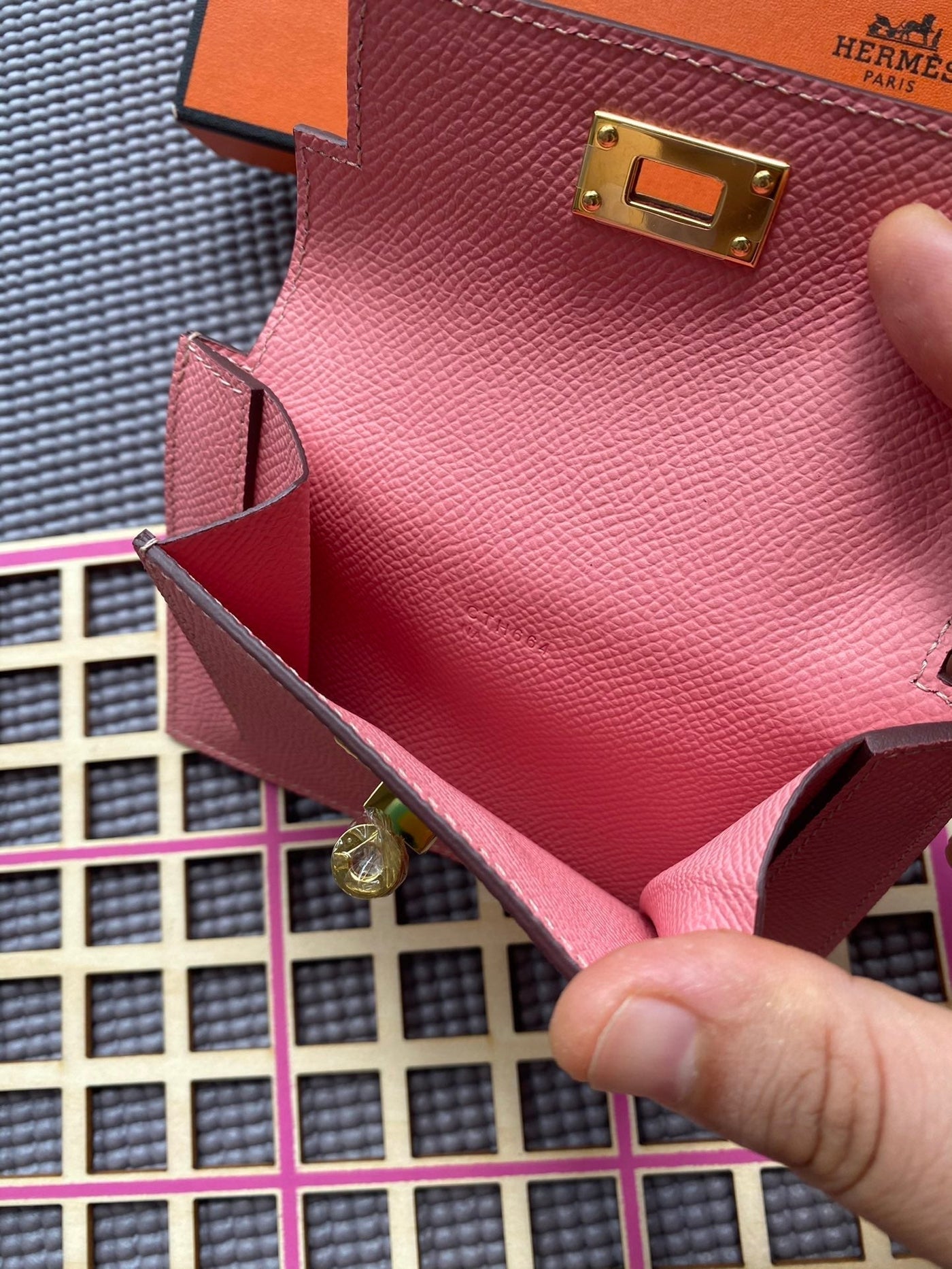 HM Kelly Pocket 13.5 Pink Epsom Ghw - Product Image 6