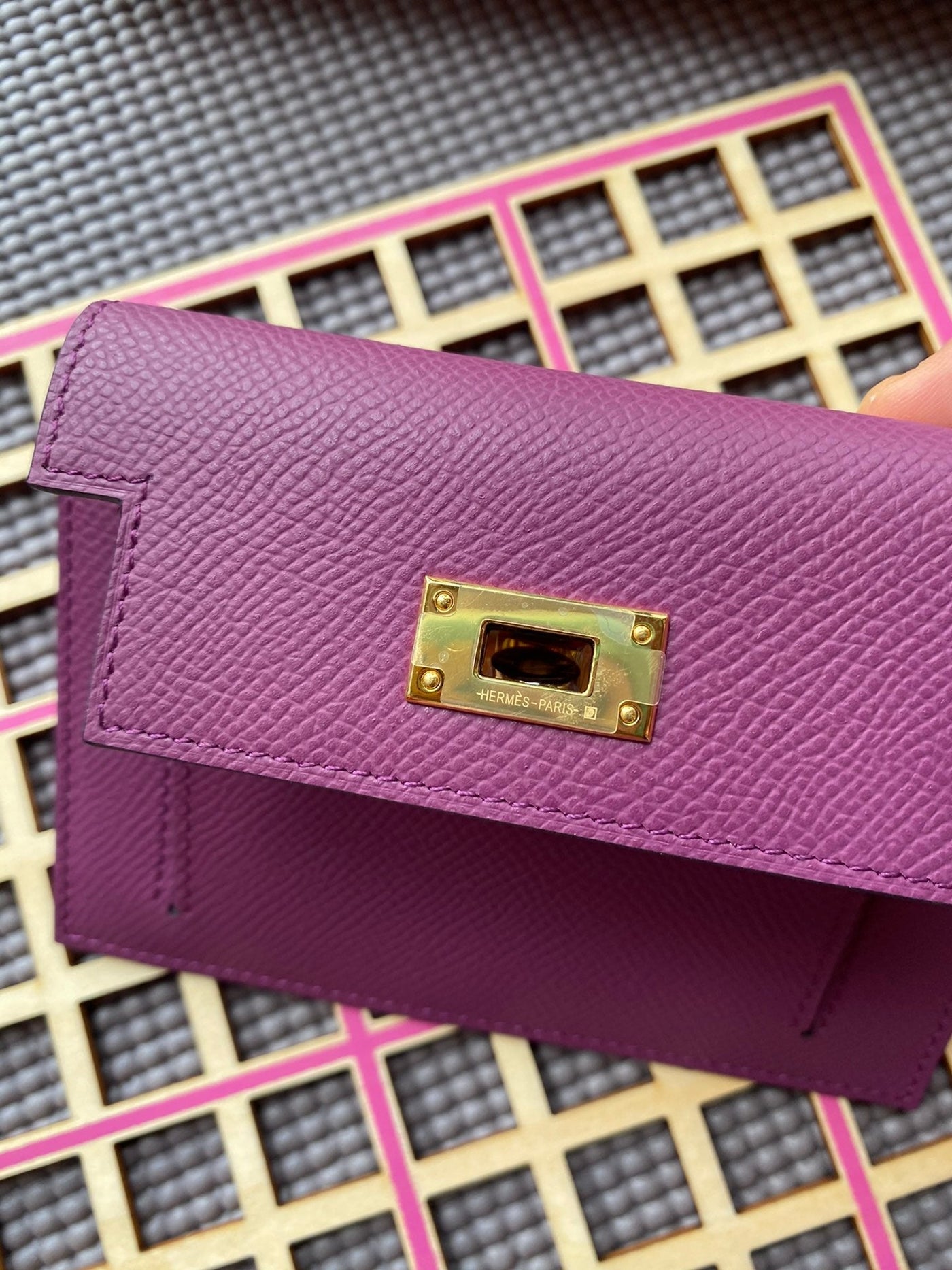 HM Kelly Pocket 13.5 Purple Epsom Ghw - Product Image 7