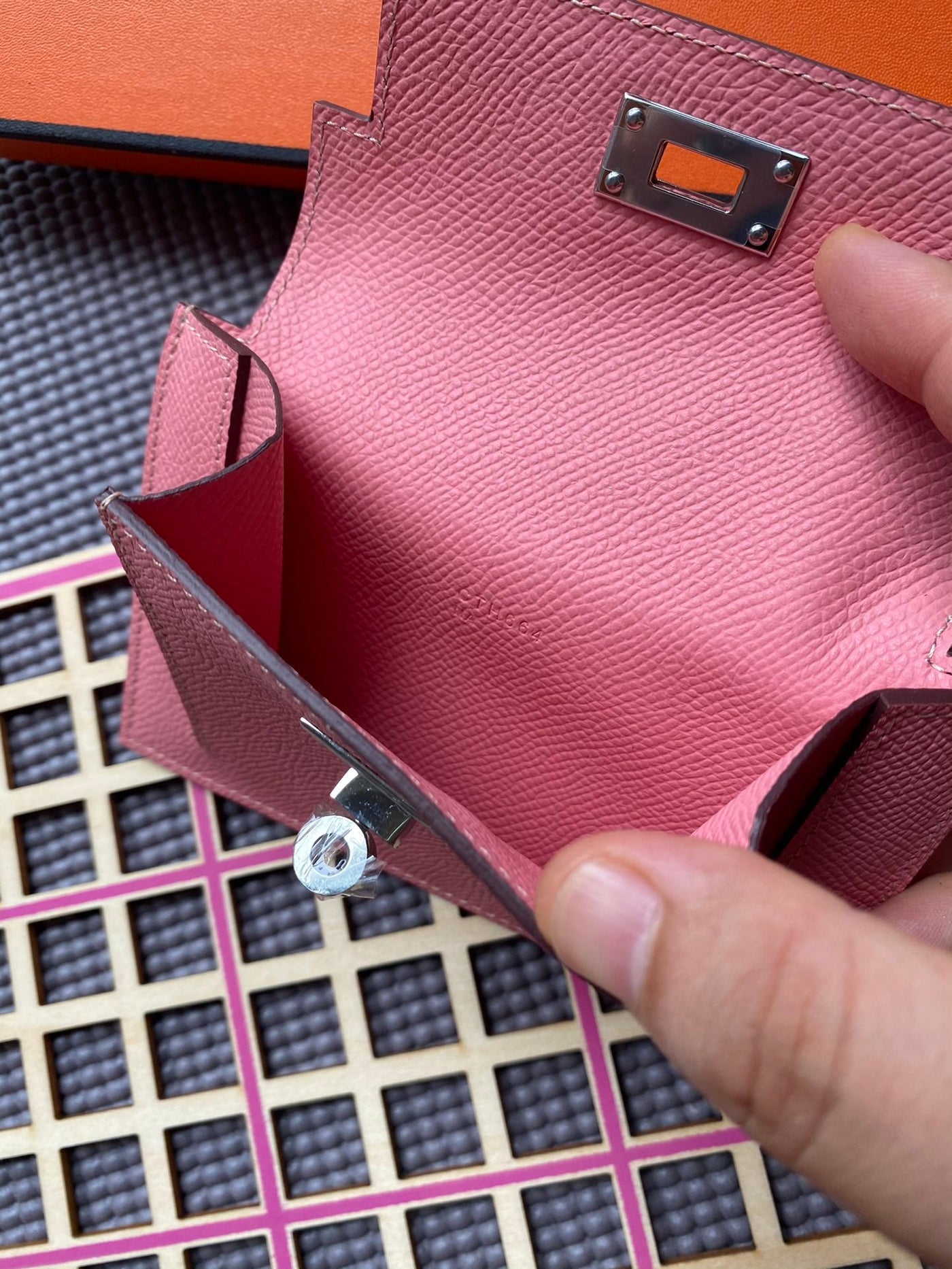 HM Kelly Pocket 13.5 Pink Epsom Shw - Product Image 6