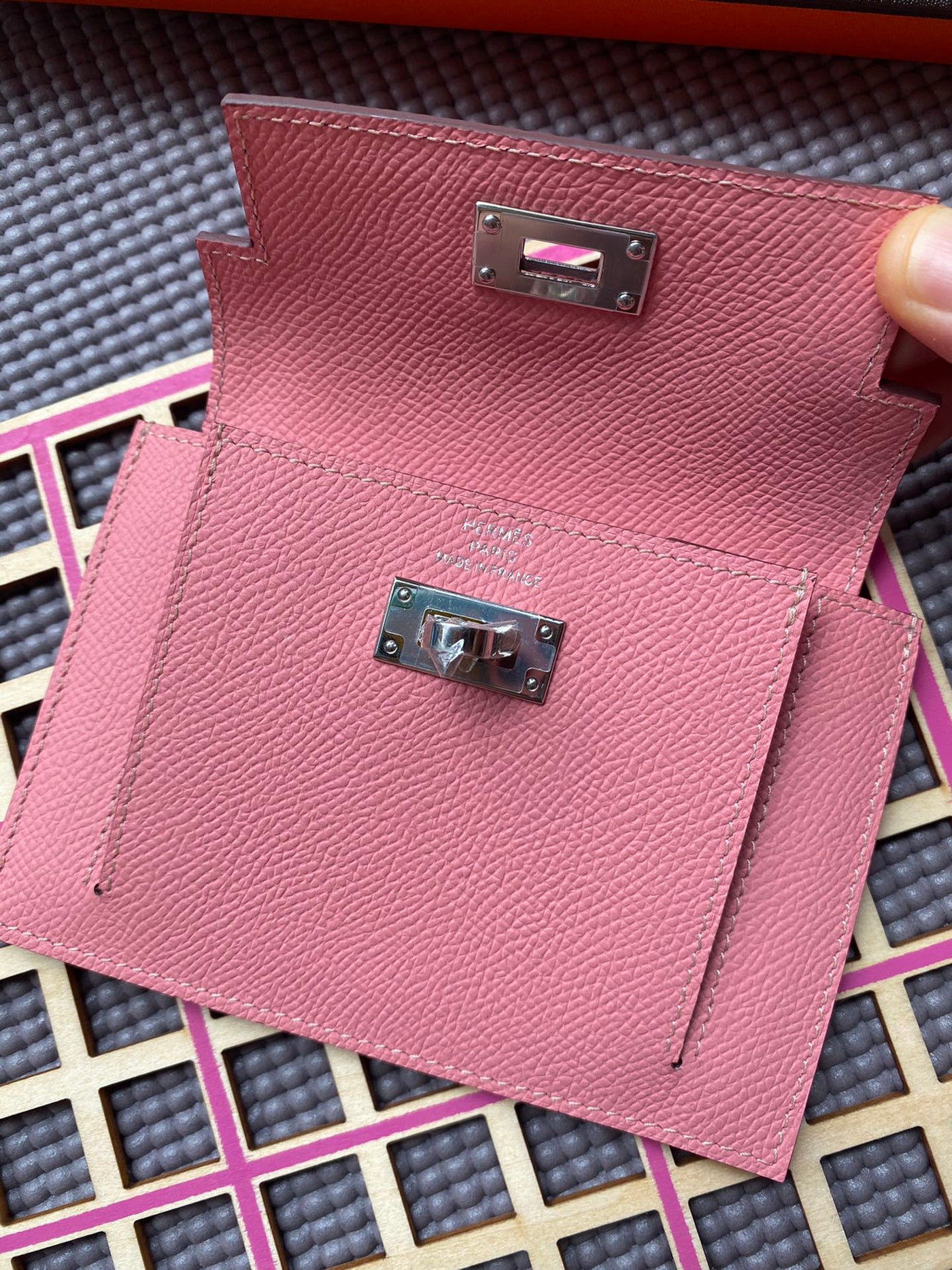 HM Kelly Pocket 13.5 Pink Epsom Shw - Product Image 3