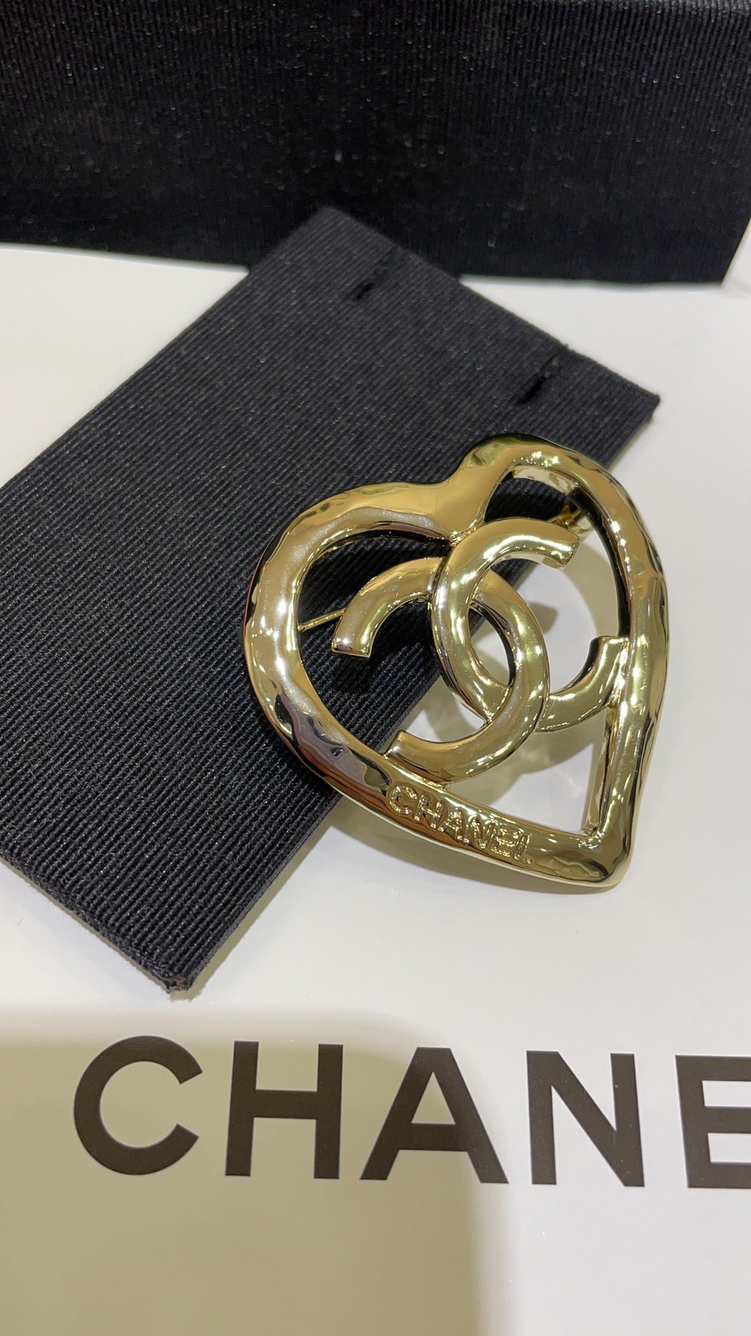 CC Brooch Gold 159549 - Product Image 4