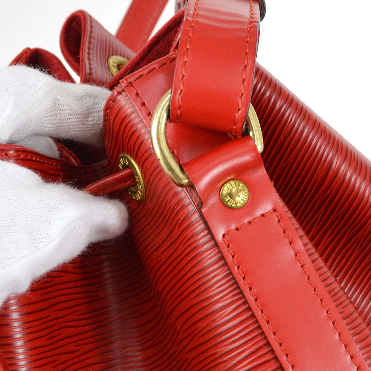 LOUIS VUITTON PETIT NOE DRAWSTRING SHOULDER BAG RED EPI