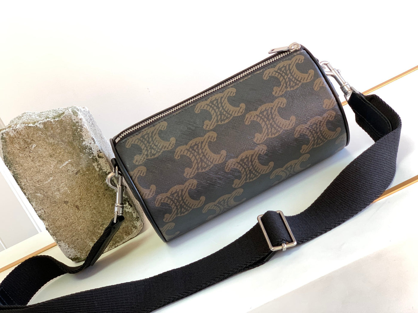 CYLINDRICAL 22 BAG BLACK BROWN COWHIDE - Product Image 3