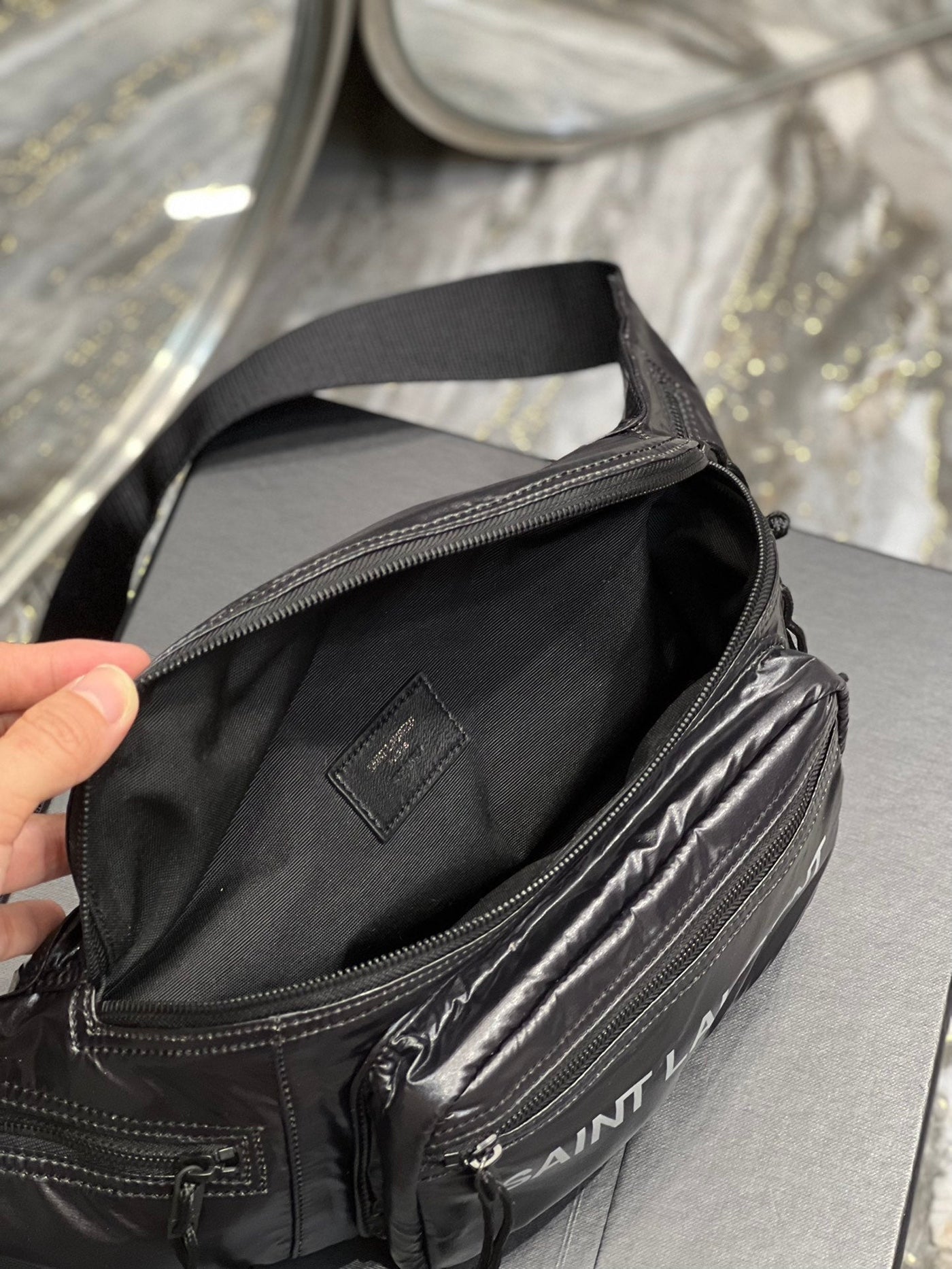 CROSSBODY BAG 24 IN BLACK POLISHED NYLON - Product Image 8