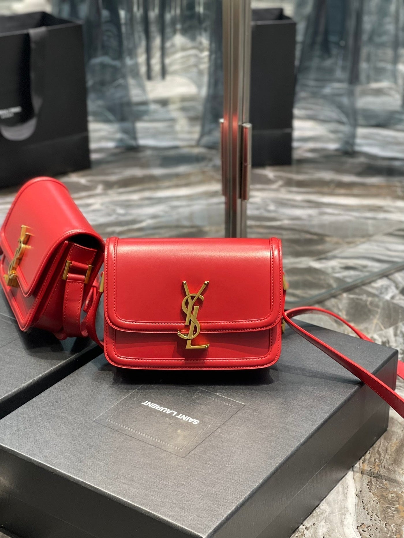 SOLFERINO SMALL 19 RED CALFSKIN GOLD HARDWARE - Product Image 4