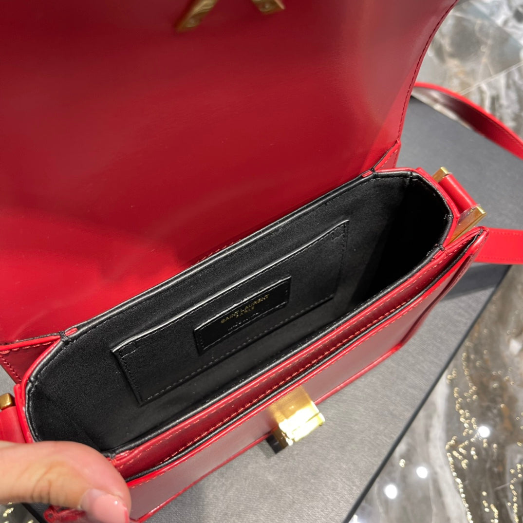 SOLFERINO SMALL 19 RED CALFSKIN GOLD HARDWARE - Product Image 3
