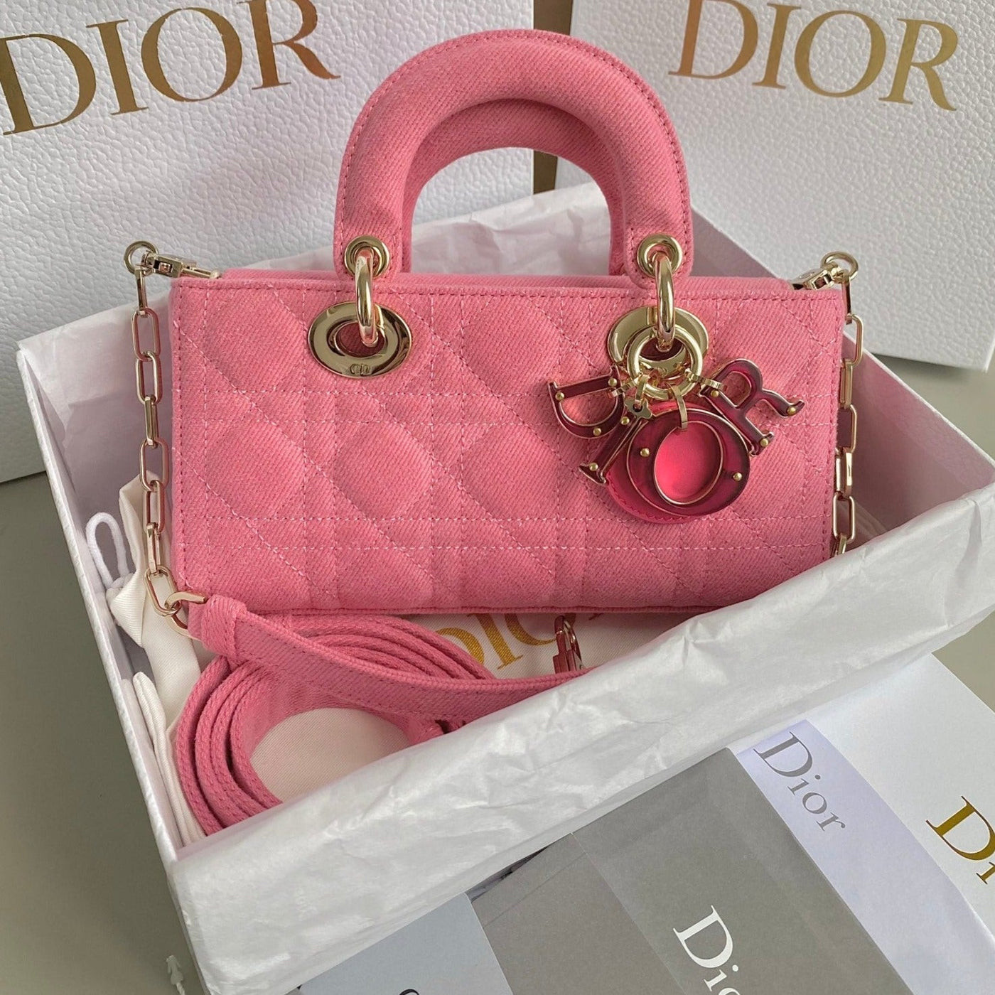 D-JOY BAG 22 IN HOT PINK MACROCANNAGE DENIM | Studio Nafay